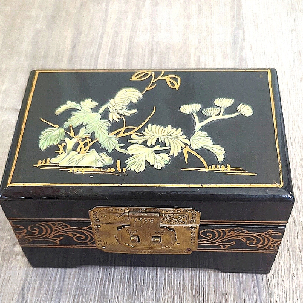 Vintage Chinese Black Lacquer Hand Painted Mother-of-Pearl Inlay Jewelry Box